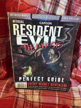 Capcom Resident Evil 3 Nemesis Perfect Guide - Black ( no poster)